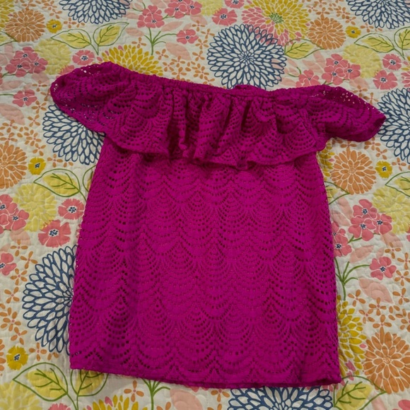 Lilly Pulitzer Tops - New small lilly pulitzer off the shoulder top